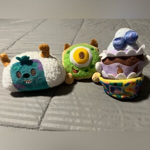 Disney Munchlings Mystery Plush Monsters Inc Set - Sulley, Mike & Boo